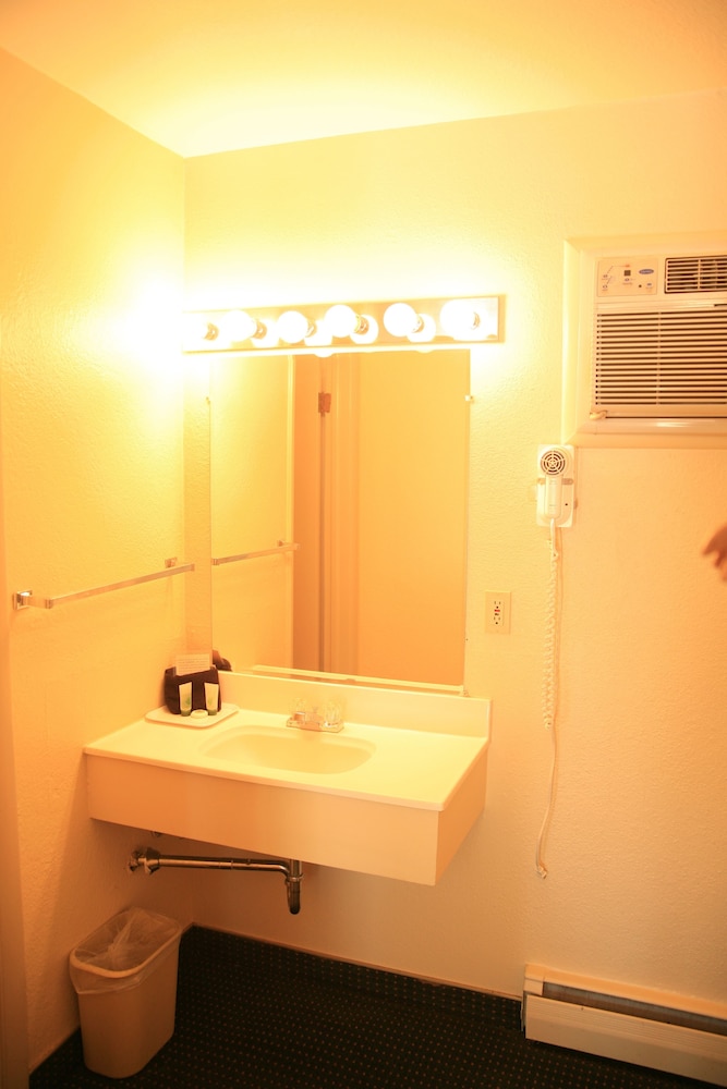Black Canyon Motel - photo 34