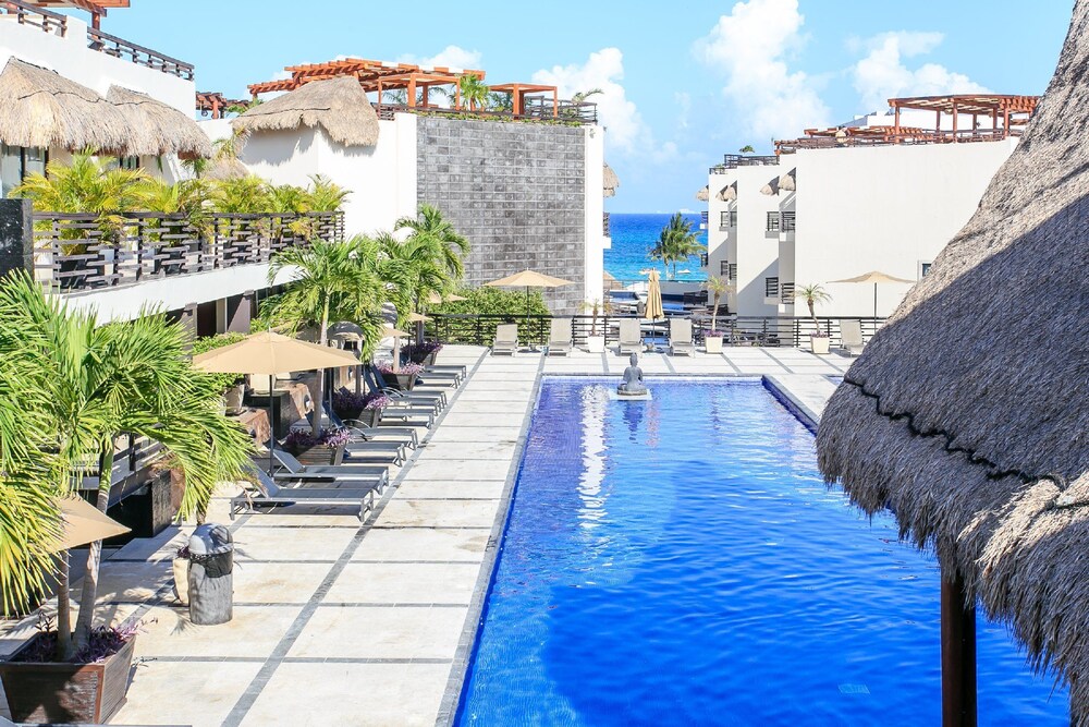 Aldea Thai 1107 2 Bedrooms and Private Pool by RedAwning — 4-Star Luxury Hotel in Playa Del Carmen, Mexico