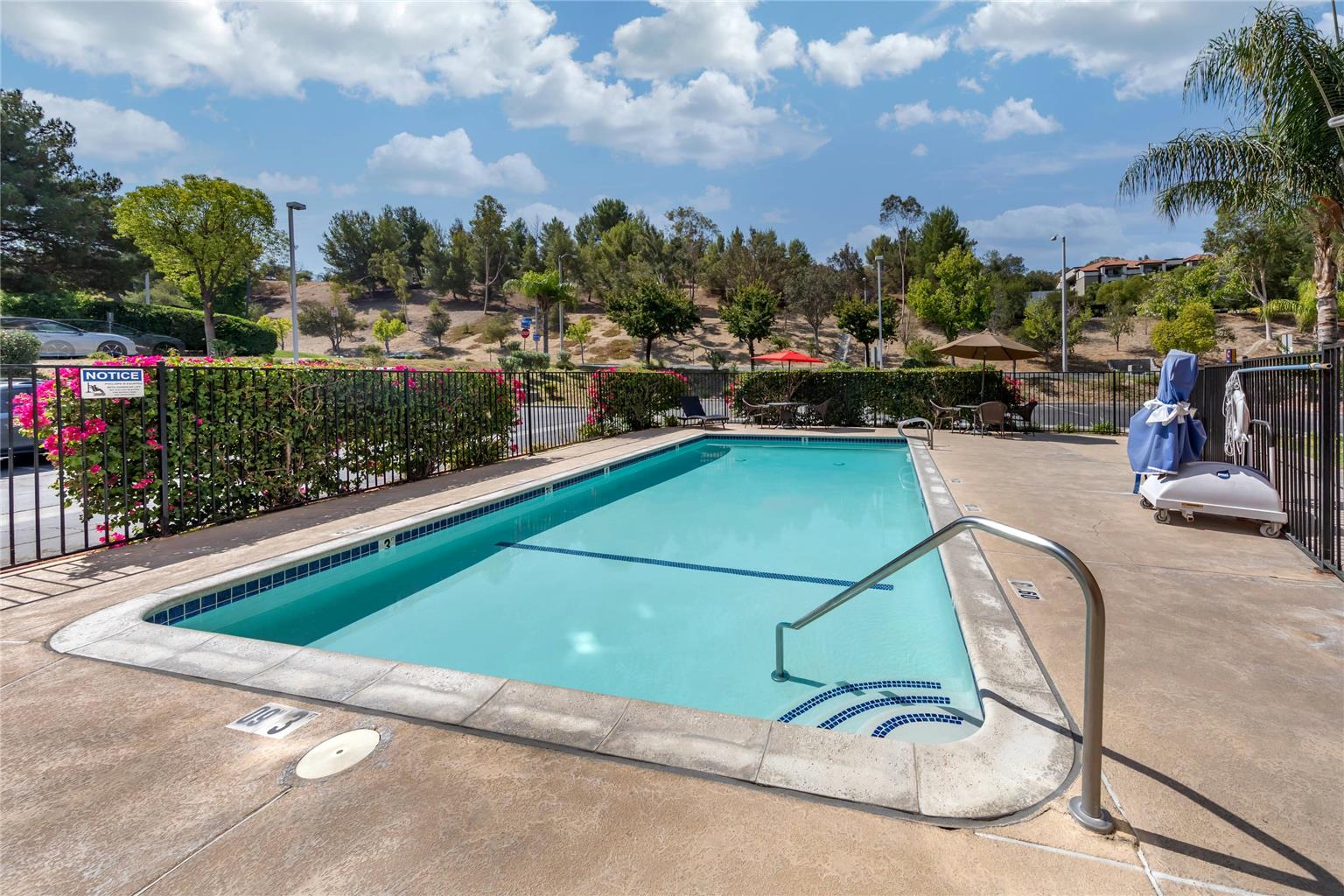 Comfort Suites Near Six Flags Magic Mountain - photo 26