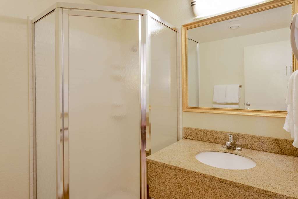 La Quinta Inn by Wyndham Minneapolis Airport Bloomington - photo 42