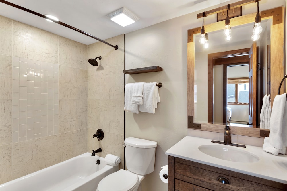 Gold Point Resort Breckenridge by Vacatia - photo 73