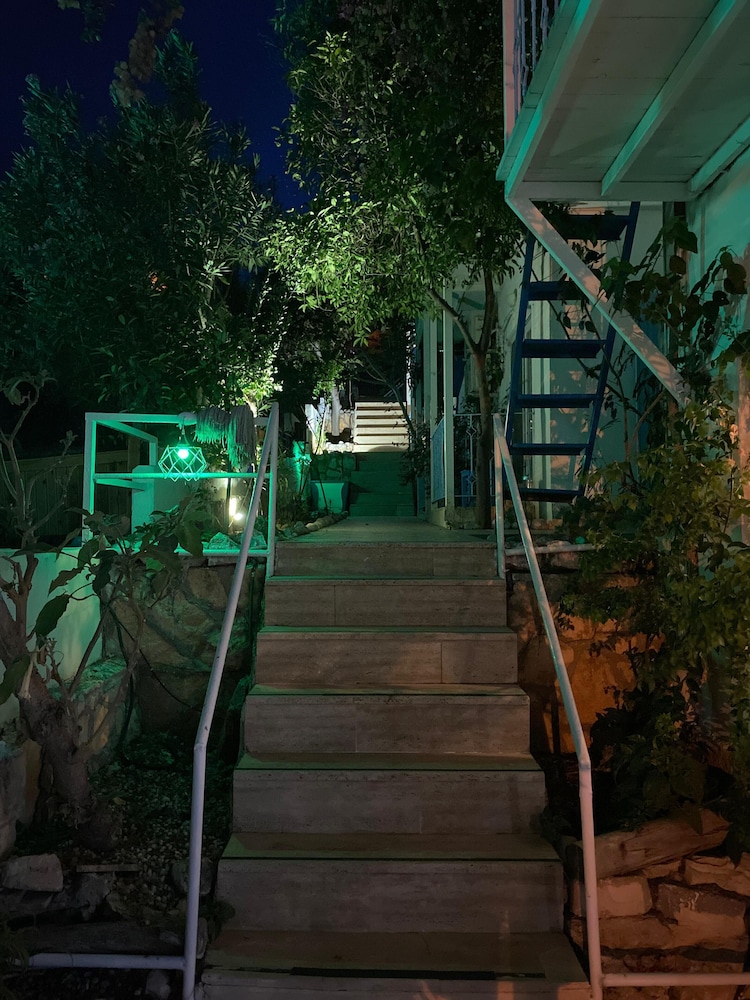 Sisyphos Hotel - carbon neutral hotel in Kas
