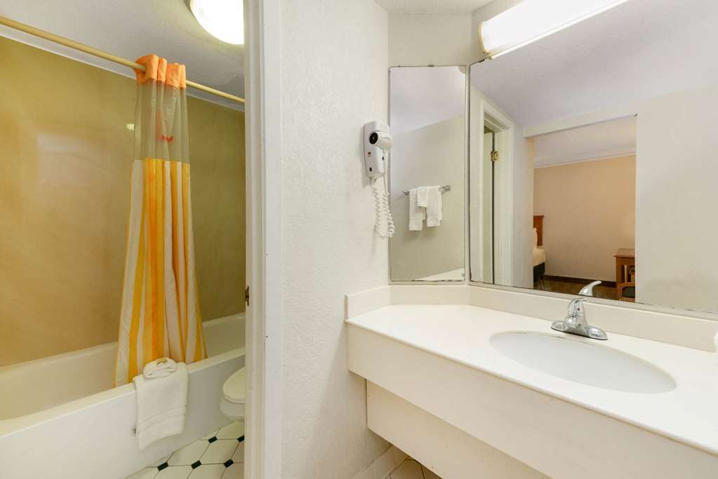 La Quinta Inn by Wyndham Bossier City - photo 28