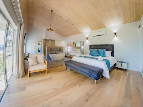 Cape Joy BRAND NEW luxury villa just rolled out in Cape Town Plattekloof