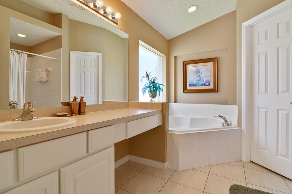 Shooting Star Family friendly 4 bed pool home on Emerald Island Resort close to Disney World - photo 19