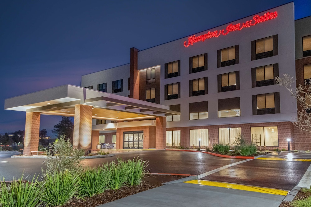 Hampton Inn & Suites by Hilton Santa Rosa Sonoma Wine Country - photo 49