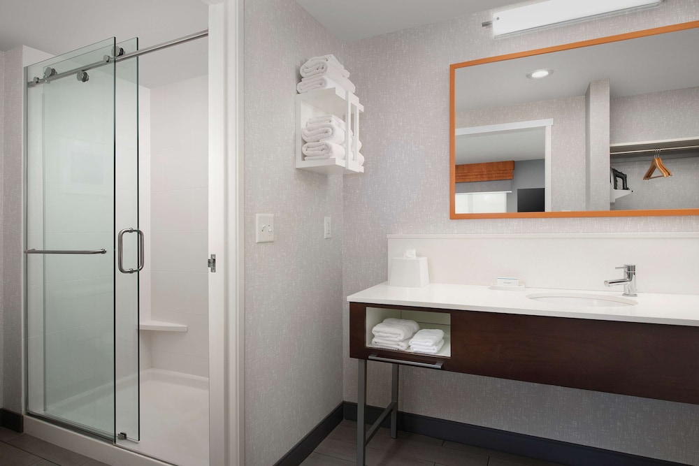 Hampton Inn & Suites Rapid City Rushmore - photo 36