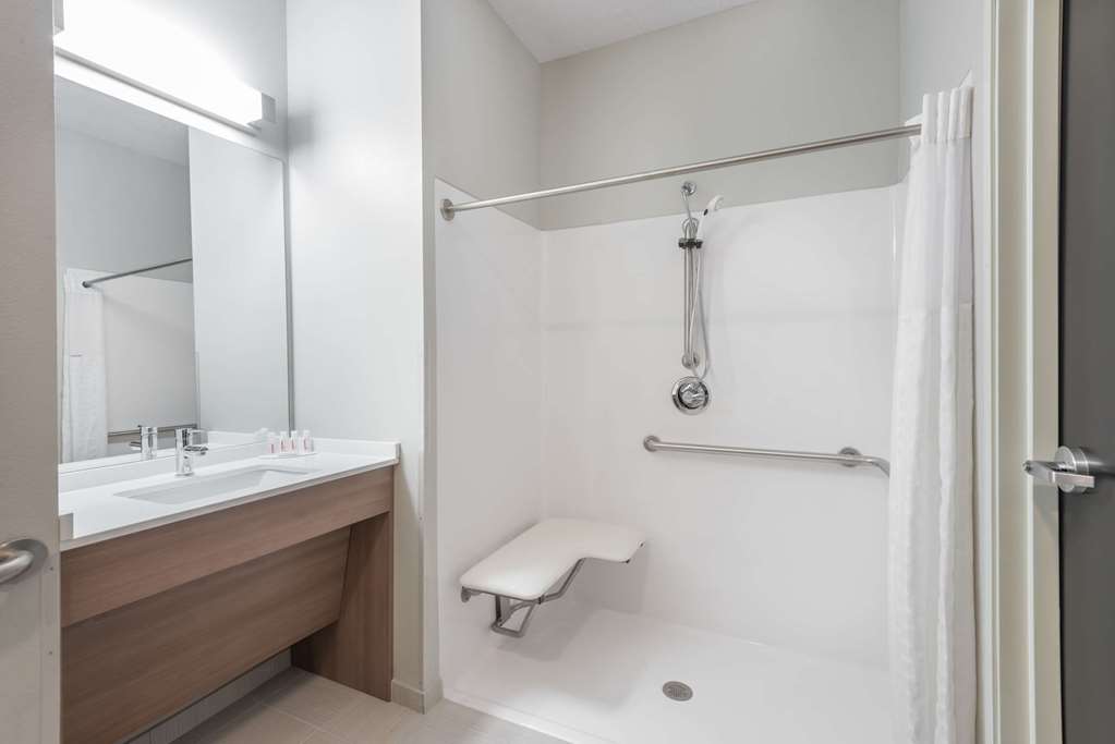 Microtel Inn & Suites By Wyndham New Martinsville - photo 7