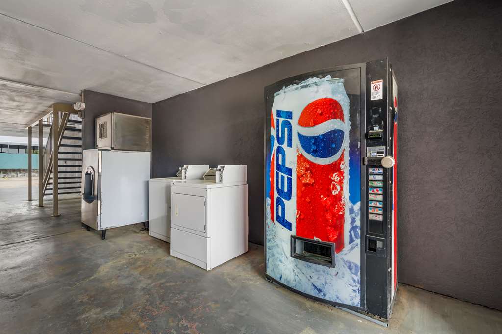 Econo Lodge Cullman South - photo 18