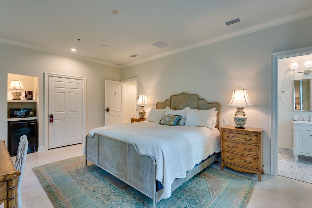 Azaleana Manor - photo 18