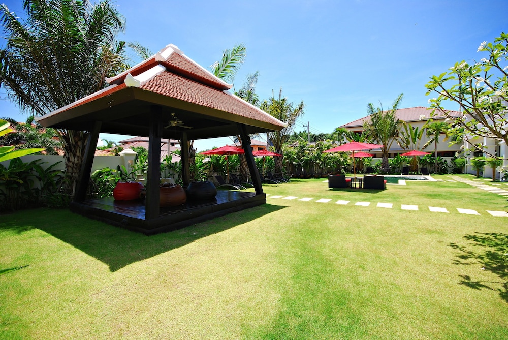 Palm Grove Resort in Sattahip, Thailand