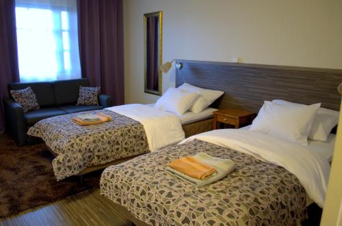 Kartanohotelli Saari — 4-Star Luxury Hotel in Reisjaervi, Finland