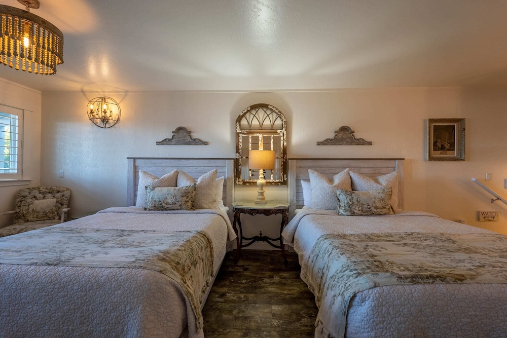 Bandon Marina Inn - photo 31
