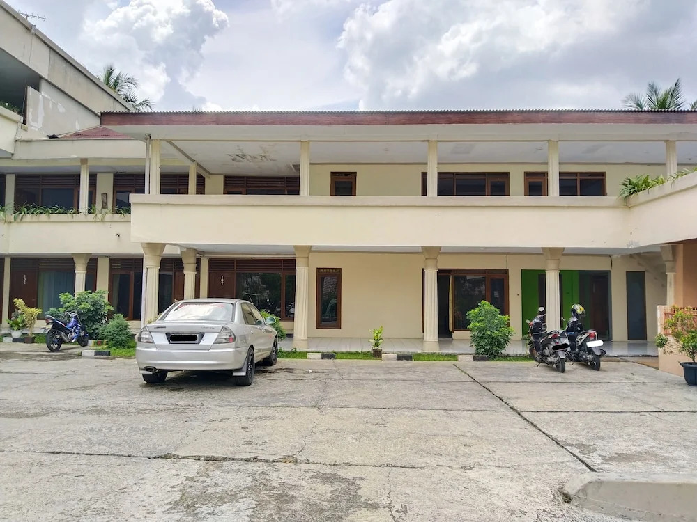 Hotel New Gondangdia Powered By Cocotel in Bogor, Indonesia