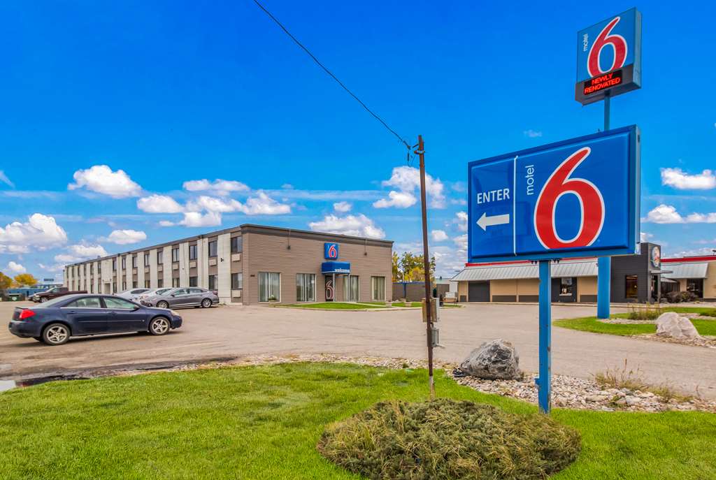 Motel 6 Fargo North - featured photo