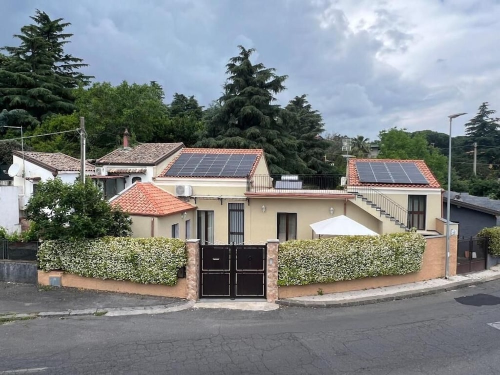 Etna Dimora dei Saponari — 4-Star Luxury Hotel in Trecastagni, Italy