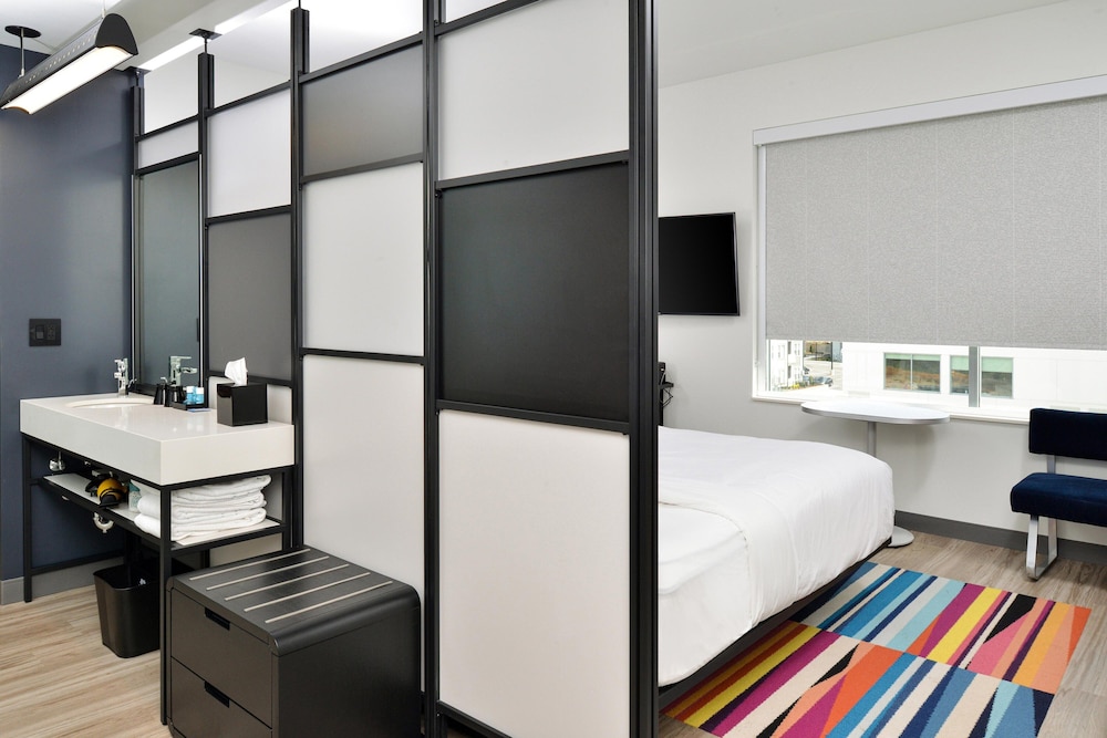 Aloft Charlotte Airport - photo 20