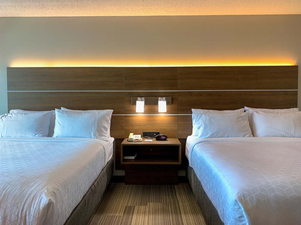 Holiday Inn Express & Suites Lexington Dtwn Area Keenland by IHG - photo 14