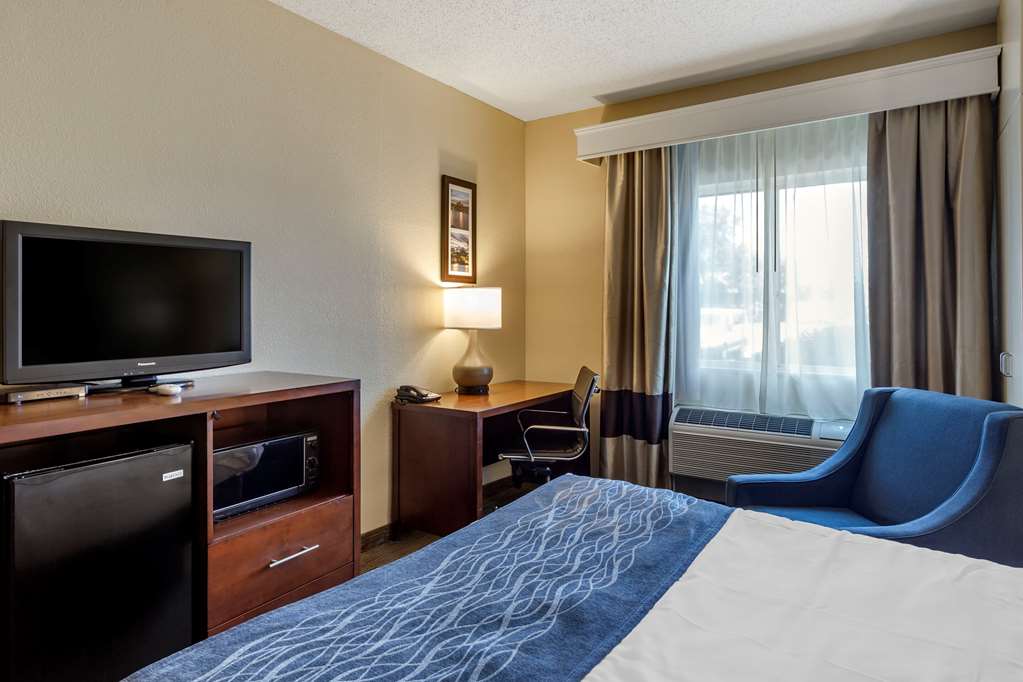 Comfort Inn Rockford near Casino District - photo 22