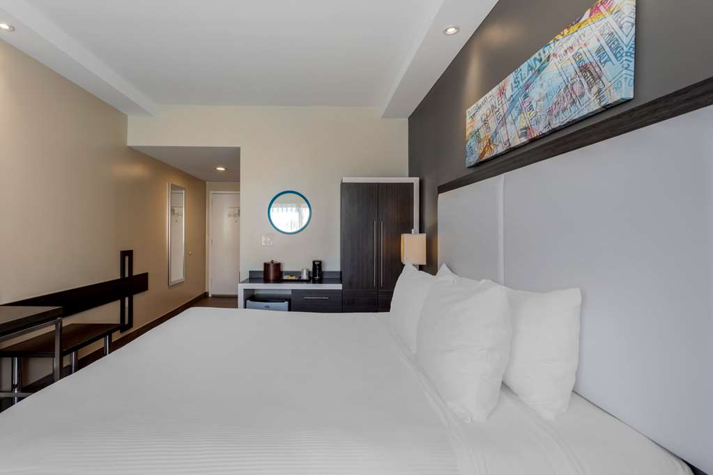 Best Western Plus Brooklyn Bay Hotel - photo 21