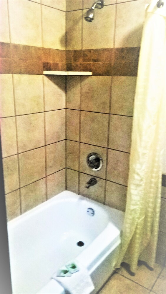 Banfield Value Inn - photo 25