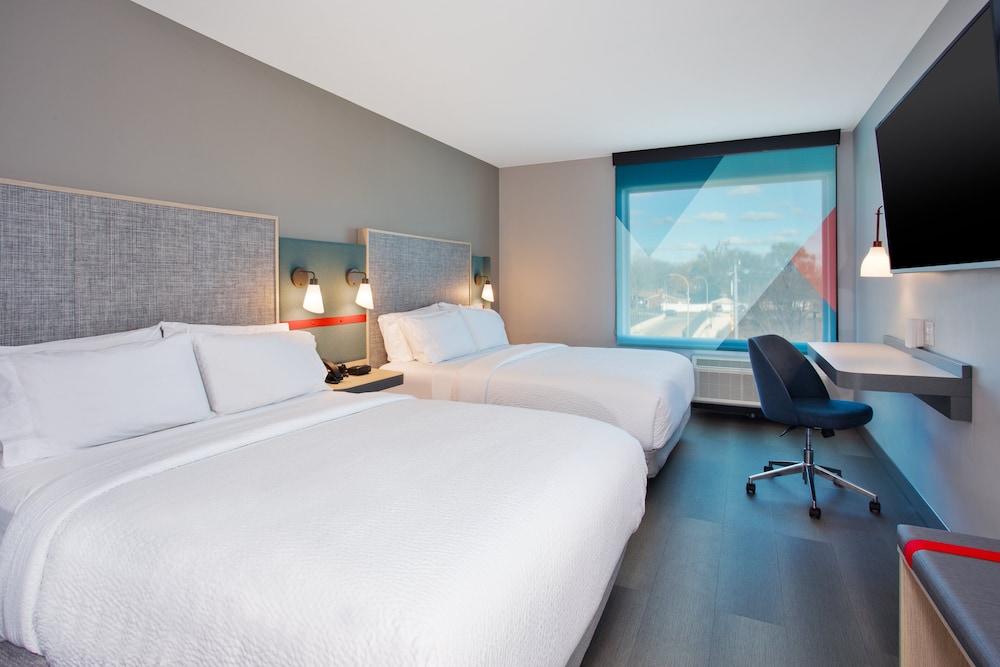 avid hotel Detroit Warren by IHG - photo 10