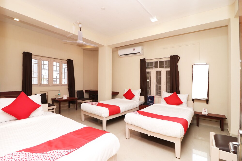 OYO 7933 Hotel Trimurty International - carbon neutral hotel in Guwahati