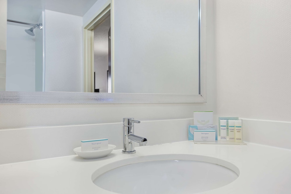 Hampton Inn Conyers - photo 26