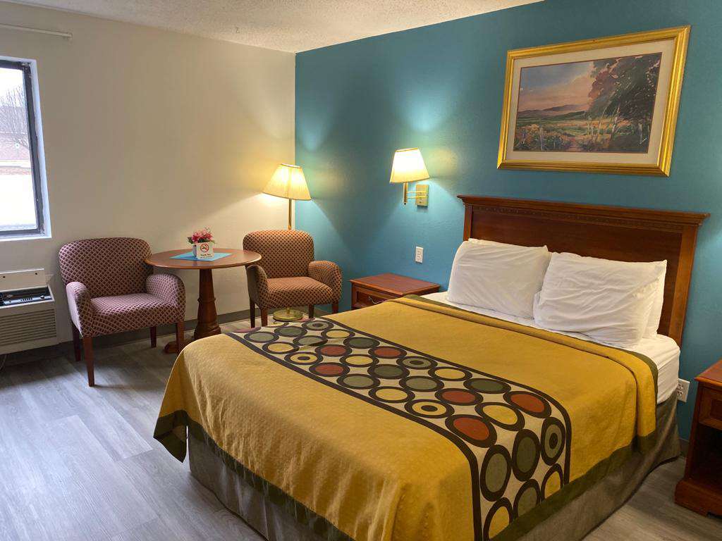 Americas Best Value Inn West Frankfort - photo 18
