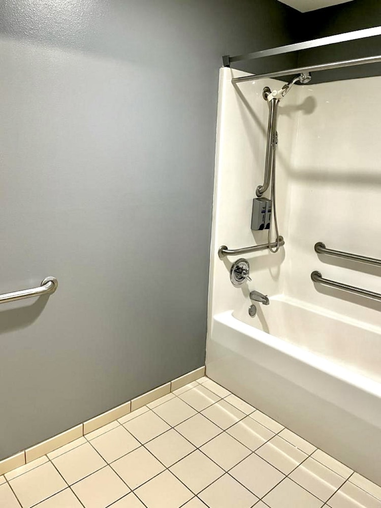 Star City Inn & Suites - photo 17