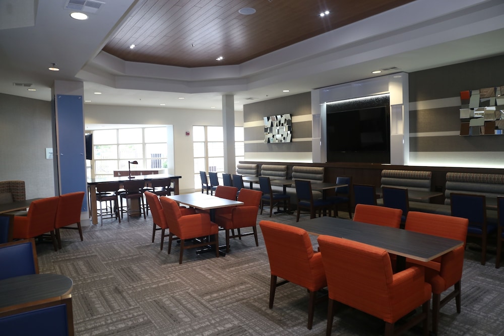 Holiday Inn Express & Suites Elk Grove Central Hwy 99 by IHG - photo 37