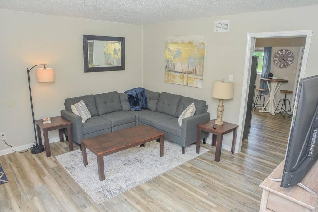 Townhomes Near the Bay #6 — 4-Star Luxury Hotel in Grand Bay, United States