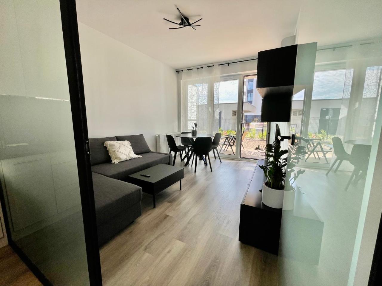 Apartament Przy Odrze — hotel near Copernicus Wrocław Airport