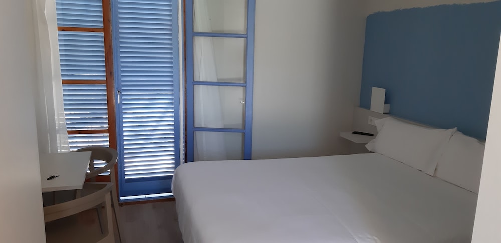 Bellsol Rooms — Pineda De Mar — photo 5