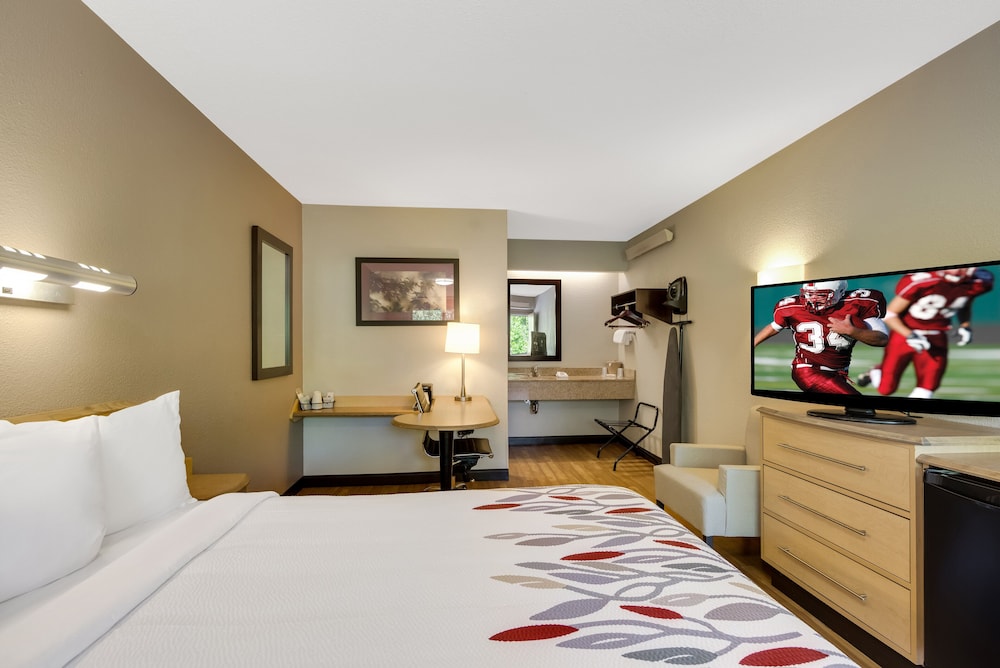 Red Roof Inn Asheville Biltmore West - photo 5