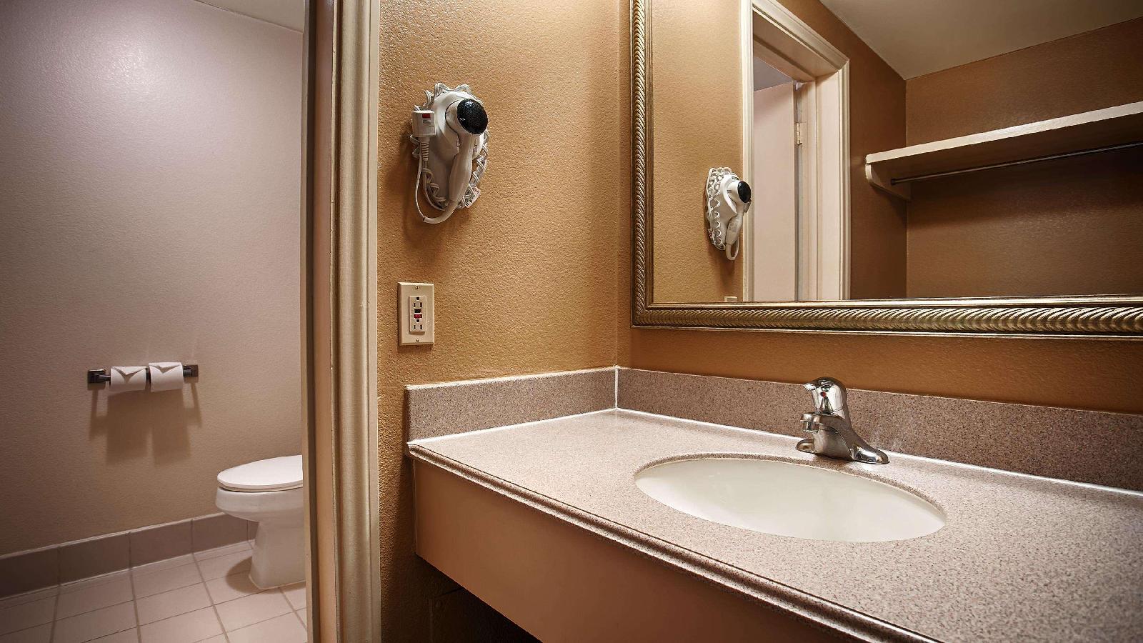 Best Western Valencia Inn - photo 10