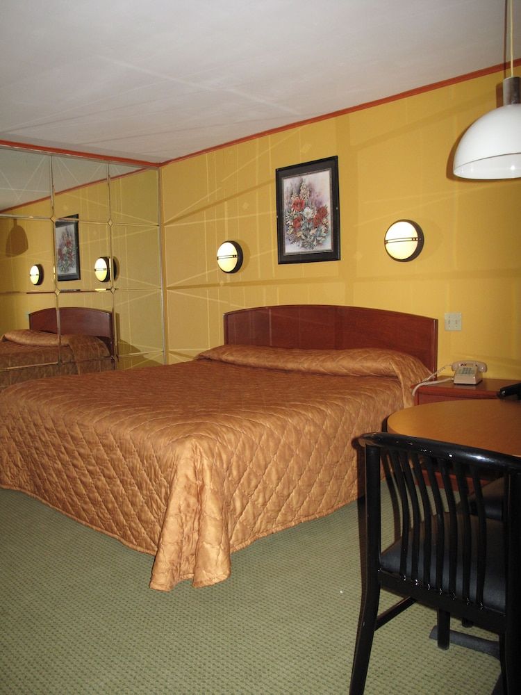 Bay Shore Inn - photo 11