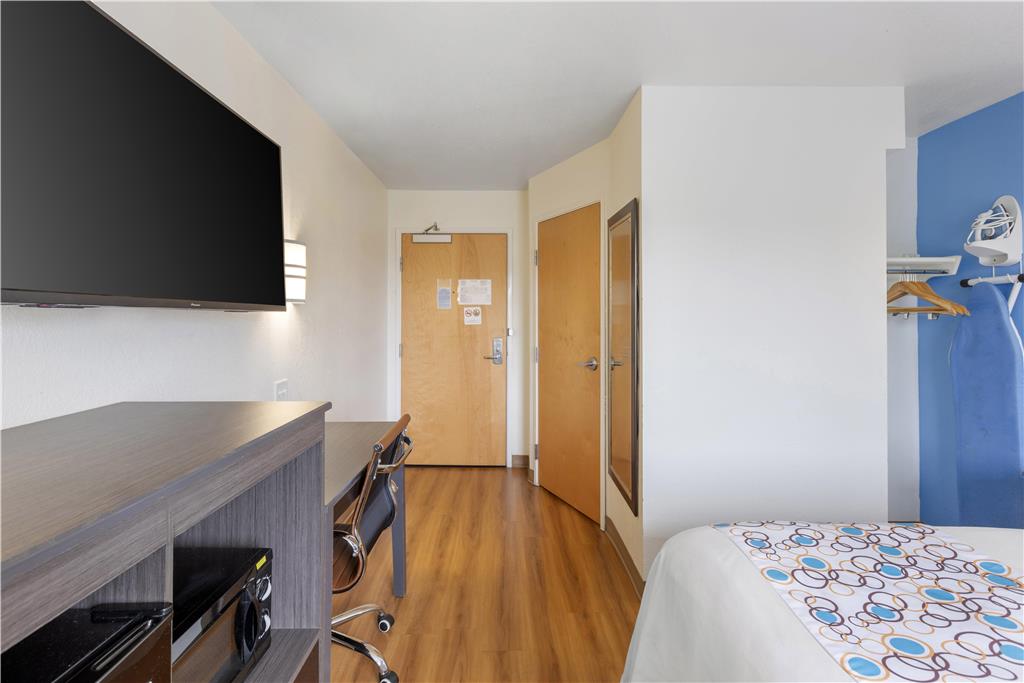 SureStay Plus Hotel by Best Western Niagara Falls East - photo 14
