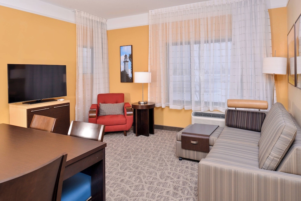 TownePlace Suites Detroit Commerce - photo 6