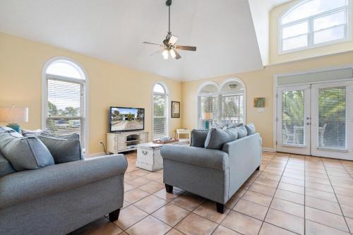 024 Casita Rosa — 4-Star Luxury Hotel in Dauphin Island, United States