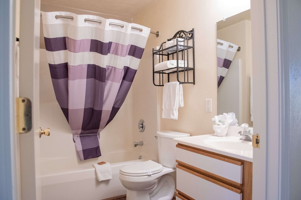 Affordable Corporate Suites of Overland Drive - photo 58