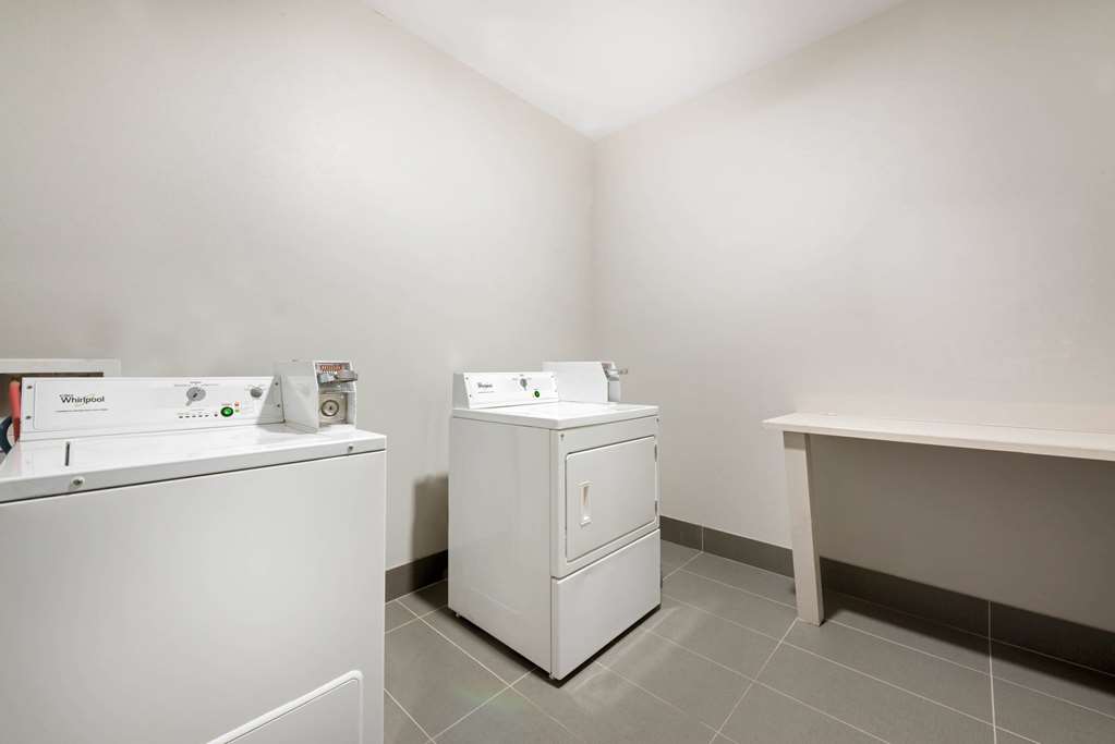La Quinta Inn & Suites by Wyndham Houston Humble Atascocita - photo 28