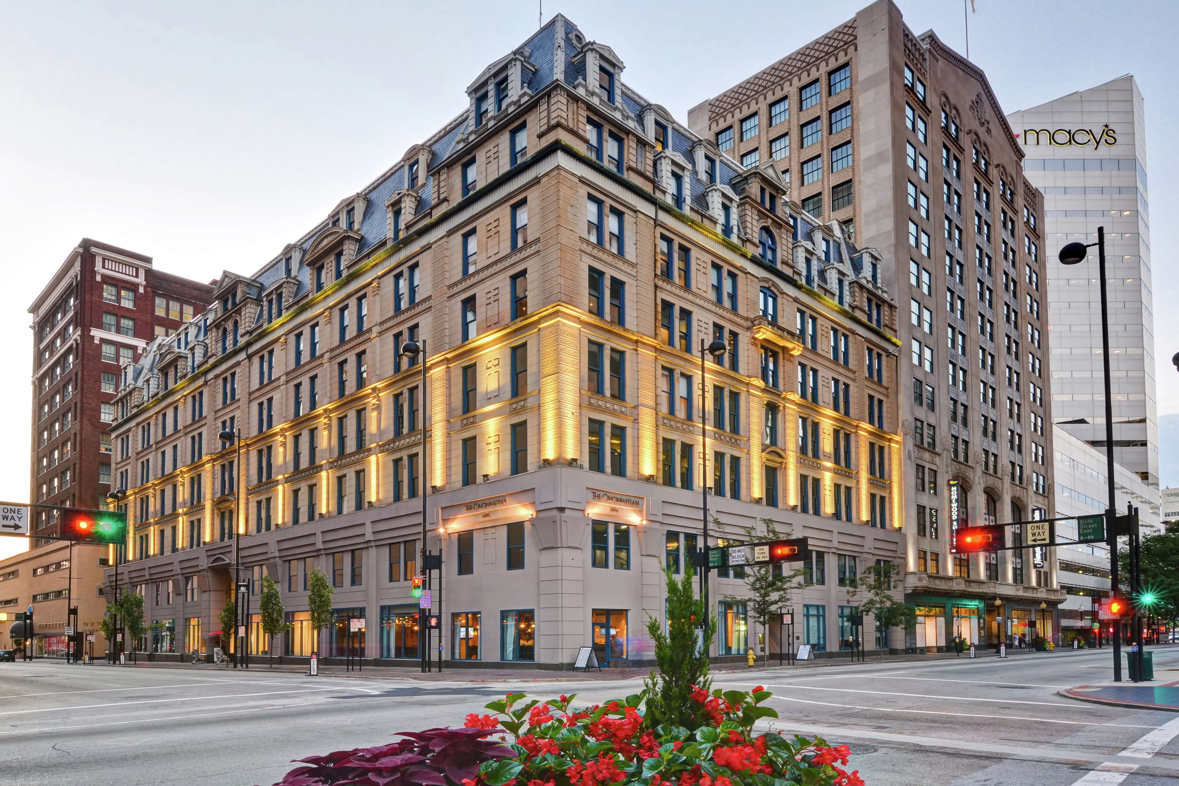 The Cincinnatian Hotel Curio Collection by Hilton in Cincinnati, United States