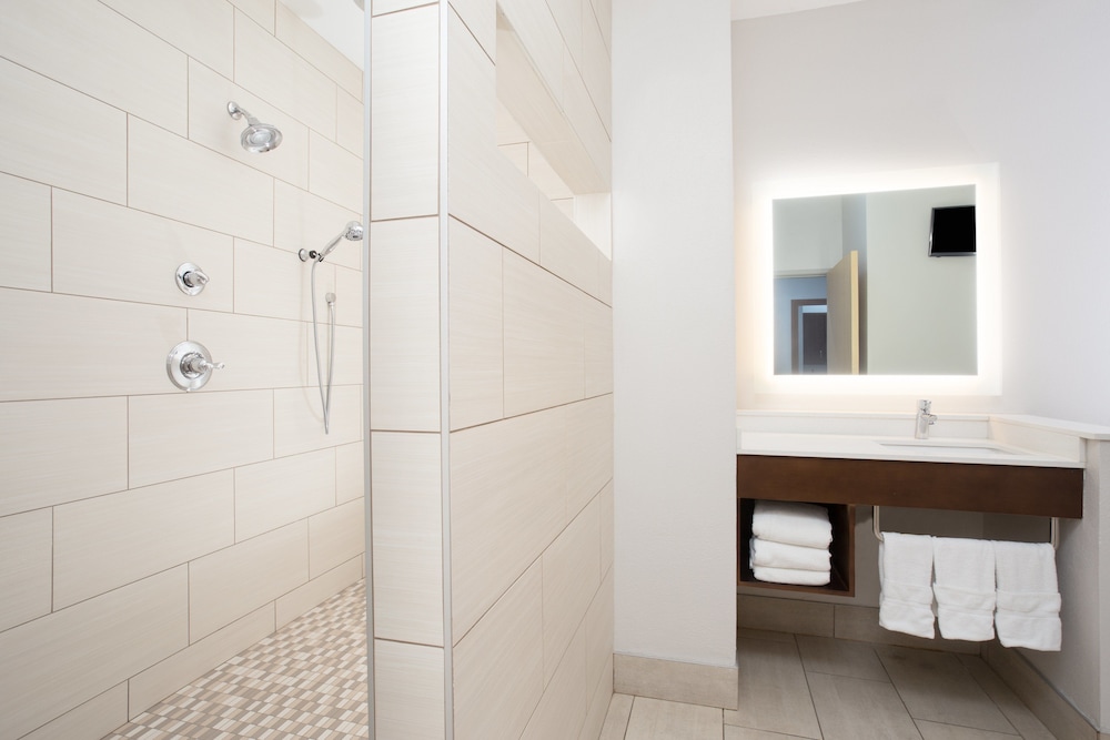 Holiday Inn Express & Suites Amarillo by IHG - photo 17