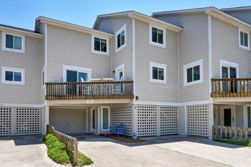 Roll Tide by Sea Scape Properties in Wrightsville Beach, United States