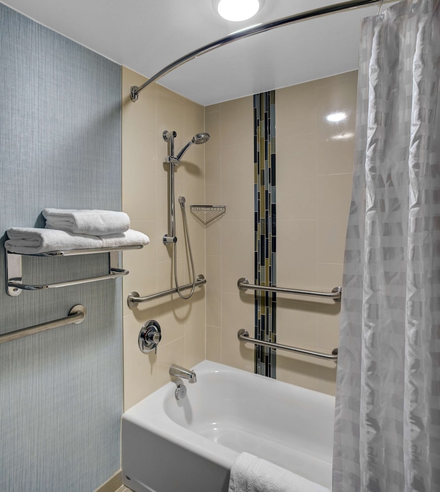 Hyatt Place Louisville East - photo 17