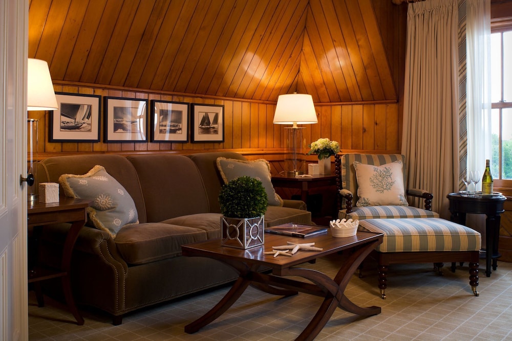 Castle Hill Inn - photo 20