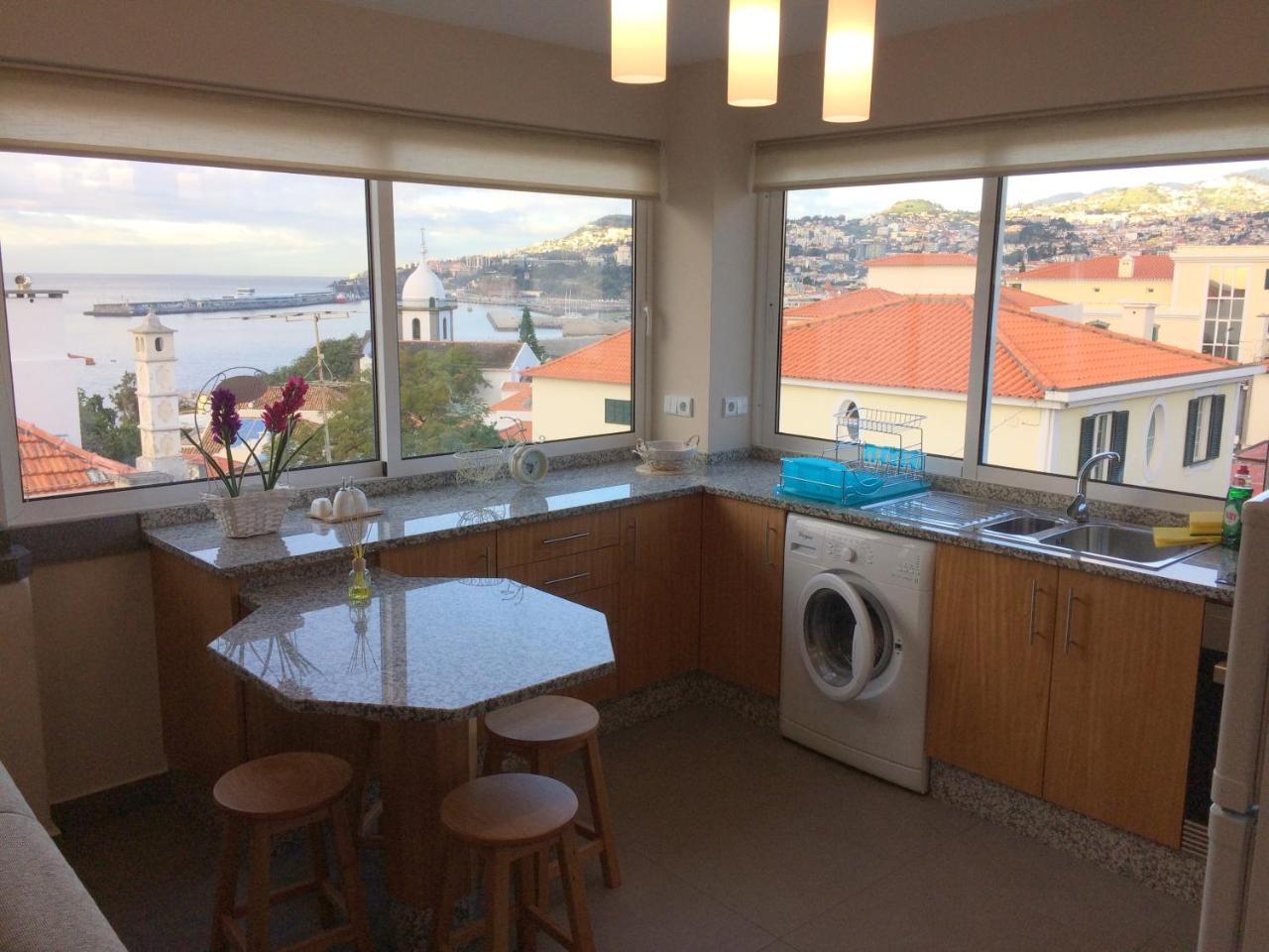 Apartamentos Sousa — 4-Star Luxury Hotel in Funchal, Portugal
