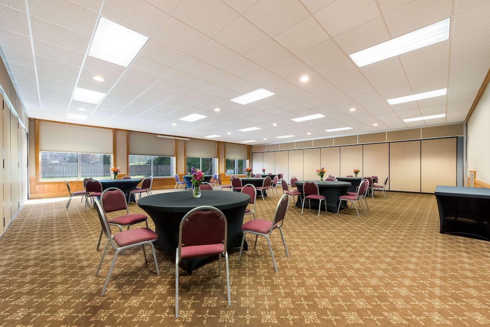 Best Western Mountain Lodge at Banner Elk - photo 36