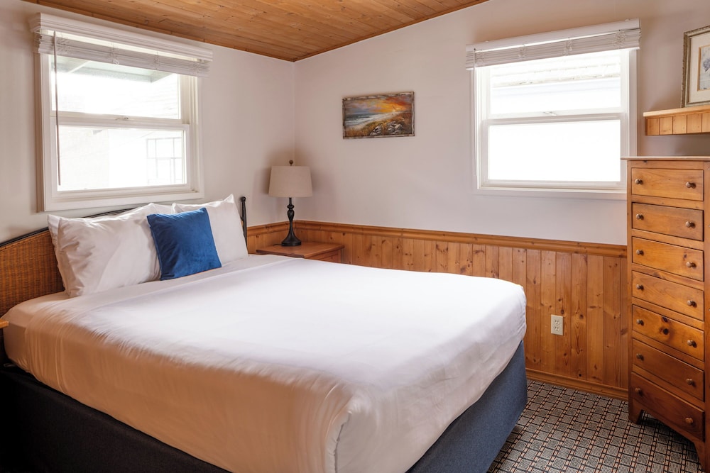 Carmel Fireplace Inn - photo 21